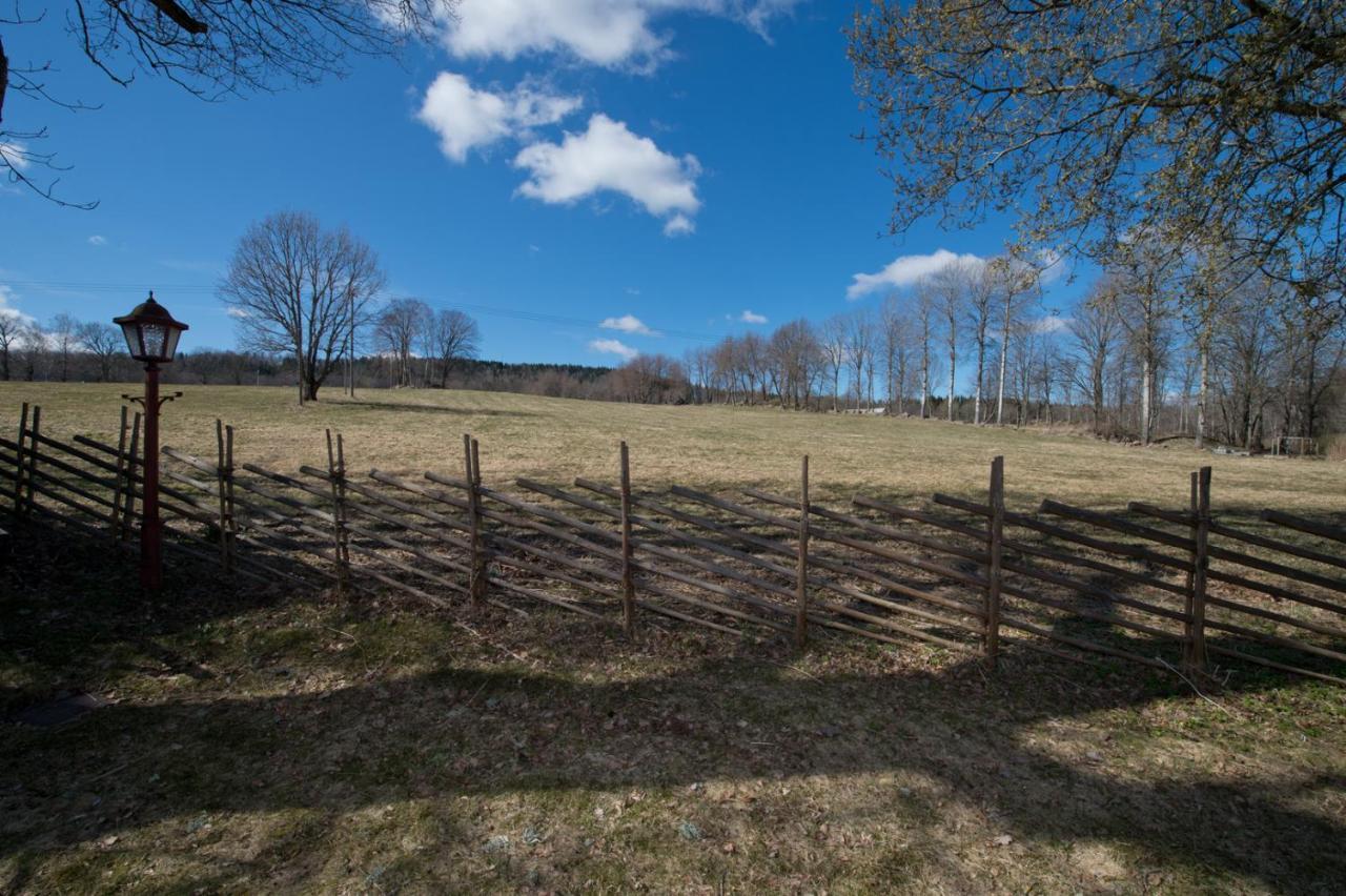 Naturskoent Boende Naera Skoevde Exterior foto